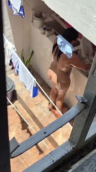 Vecinul meu aproape că m-a prins înregistrând-o; M-am masturbat până când am crezut că m-a văzut