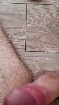 쪼리와 분홍 치마: 무자비한 달걀 부수기!