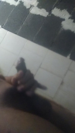 AlexAlejandro13: Berujung epik di kamar mandi yang lucu