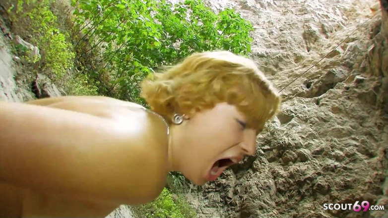 Full porn collection: Blond nastolatka palcami i wyruchana na zewnątrz przyrodniego brata