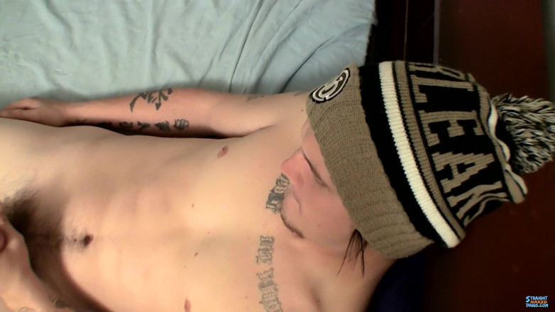 Straight naked thugs: Jock Lex la droite est prête à se faire éjaculer dessus