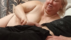 Zona901: 继母为了得到另一批精液而吮吸鸡巴