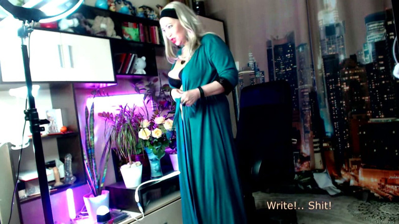 AimeeParadise: Seorang pelacur matang, model kamera web, menghisap batang suaminya selepas...