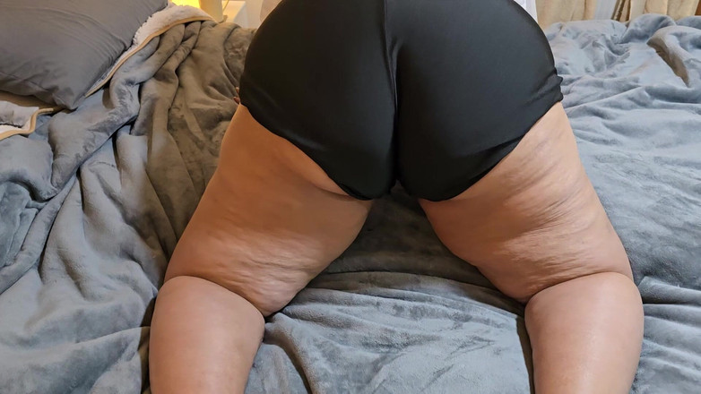 Slutty Ms B: Bottom Worship