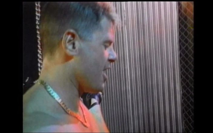 MMV Films XXX: Arsch Parade 4 (tam film)