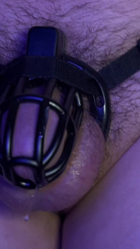 Ma première fois dans une cage de chasteté