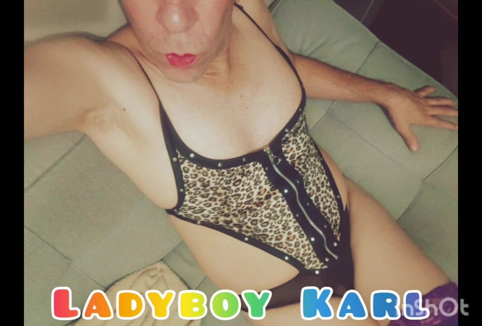 Ivykinky69: Karl eğlence için bekliyor