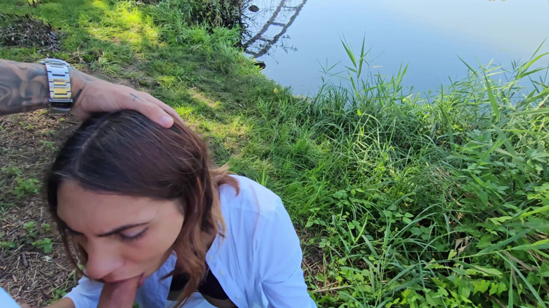 Aleman-Adult-Actor: 정자 삼키기