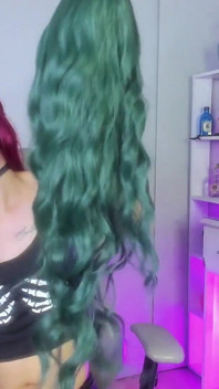 Відкрита коробка від shein lengerie, wigs та багато іншого