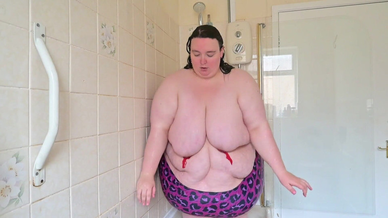 SSBBWLadyBrads: 뚱뚱한 여신 벨리 샤워 태스