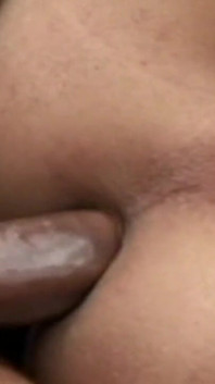 Ragazzo latino scopa senza preservativo con un amico