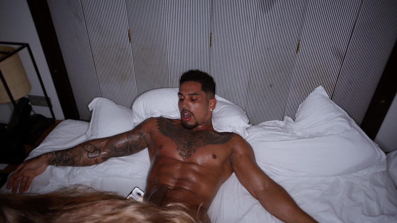 Rauls Bud: Gangbang Para a Bela Lily Phillips