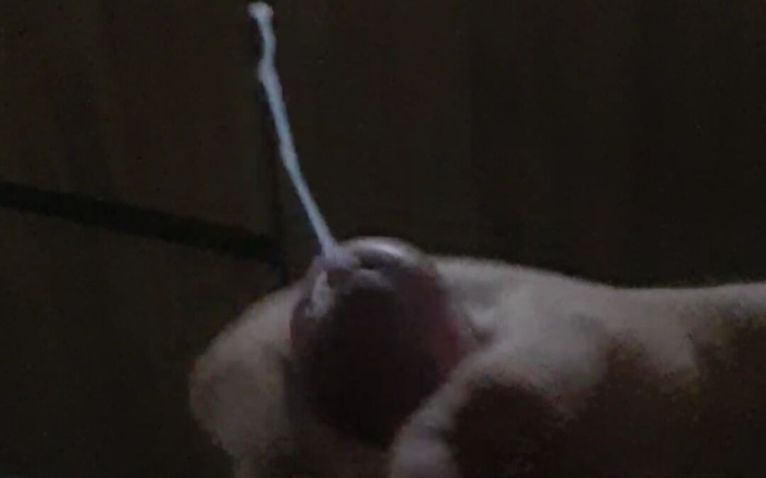 Ppentel21: 佩德罗·彭特尔吃他自己的精液。