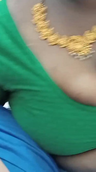 Desi tamilská Bhabhi kouří sexy sprosté mluvení