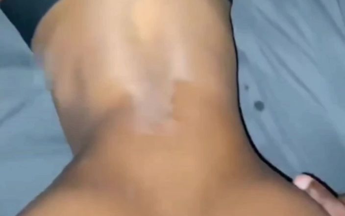 FreakyFamily: Üvey erkek kardeşimi 2 dakikada büyük zenci yarağıyla sikiyor