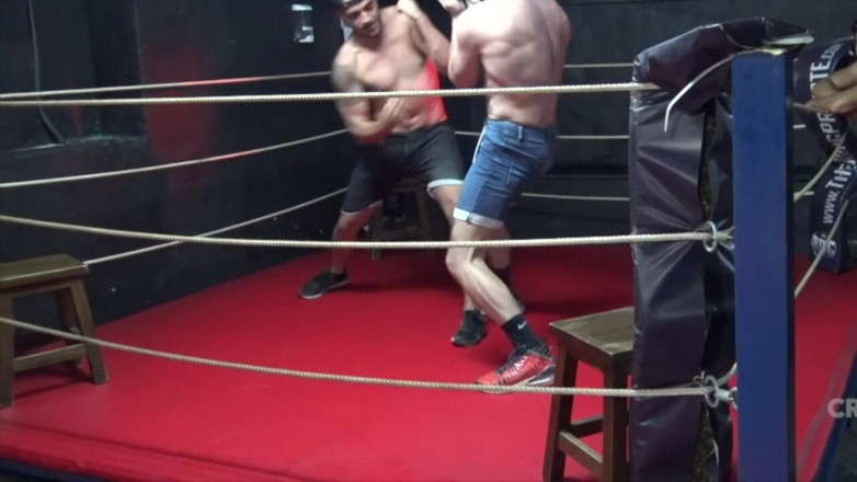 Crunch French bareback porn: Трахається великим членом свого друга
