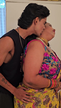 Bindu Bhabhi Desi Sex with New Boy Hindi Audio