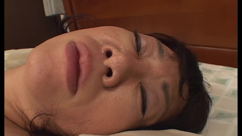 Raptor Inc: Takiko Yuzawa - Dorința sexuală interzisă a unei mame sexy de 60...