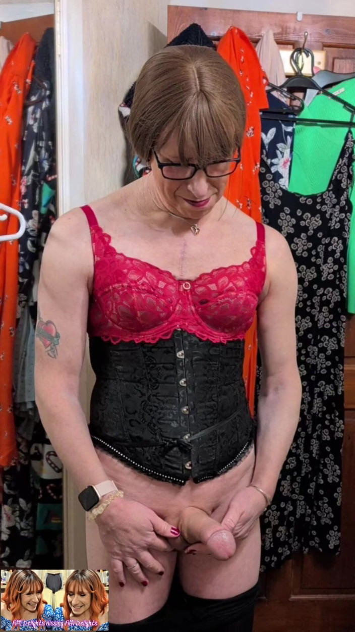 Fiona of Delights: 私の継母にはペニスがある