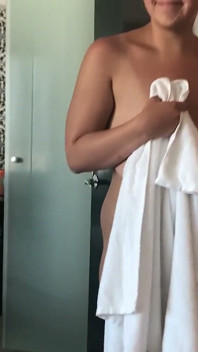Horny Plump Chick Takes a Huge Facial From Rome Major's BBC