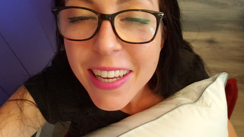 Nerdy_faery: Almohada meando