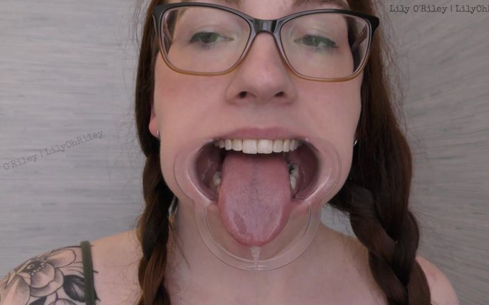 Lily O'Riley: 안경과 벌리기: 11분 치과 스펙툴럼 뻗은 침 세션