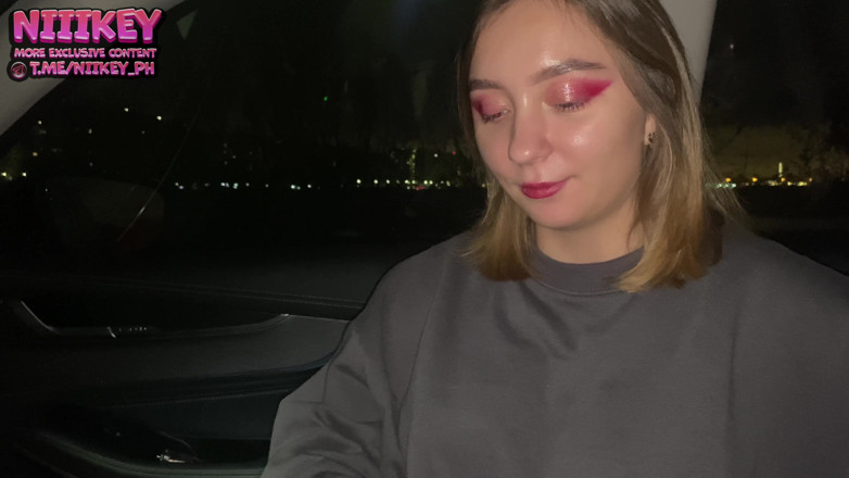 niiikey: 初めてのTinderデートは車内でのセックスで終了!彼女は私に彼女のマンコの中に射精させてくれました