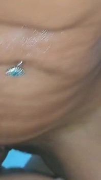 Cycata milf ssie i pieprzy się w jacuzzi