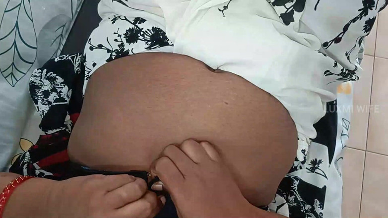 Luxmi Wife: Evli kadın amından akan doruğa orgazm oluyor - 4