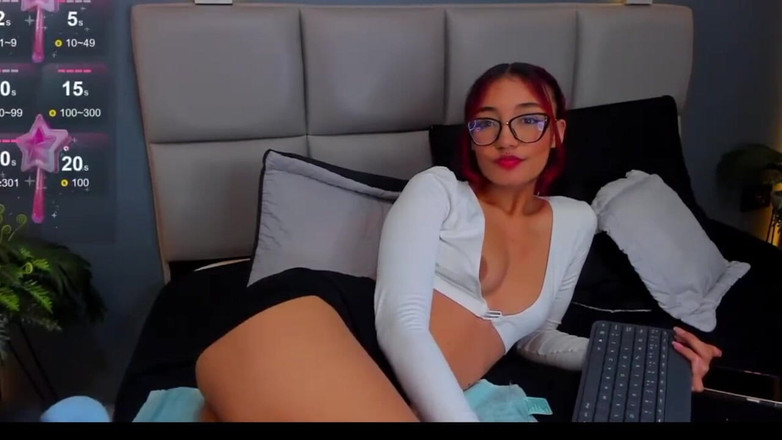 Lia Wood: Kính Của Tôi Kích Thích Tôi Và Tôi Không,... Tôi...