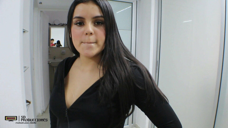 MelanieCaceres: Насколько велика шлюха, которая помогла мне, когда я купила свою квартиру?