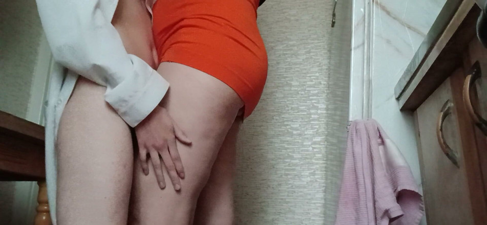 Lesbian-illusion: Eine MILF-Ärztin hat eine riskante sexuelle begegnung mit ihrer jungen...