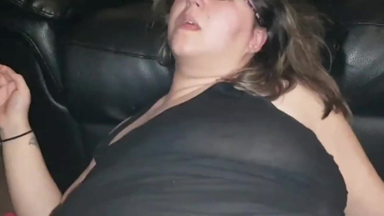 Real homemade BBW BBC porn: Wildenglishbbw - nata4sex si cewek super semok lagi asik ngentot memeknya...