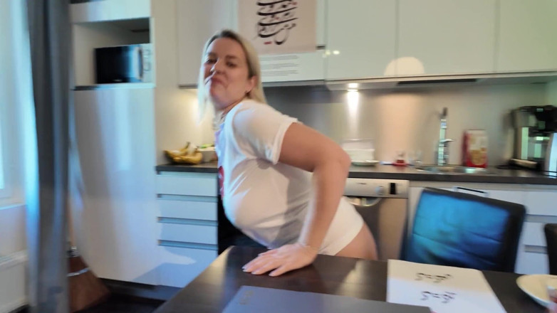 Amateur Homemade Porn: Я трахав свою мачуху після домашнього завдання в коледжі