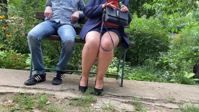 OurFetishLife: Oh mio dio! La lussuriosa signora d'affari lo fa all'aperto