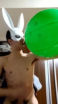 Bunny Looner Blowing up Big Balloons While Jerking off on Stream