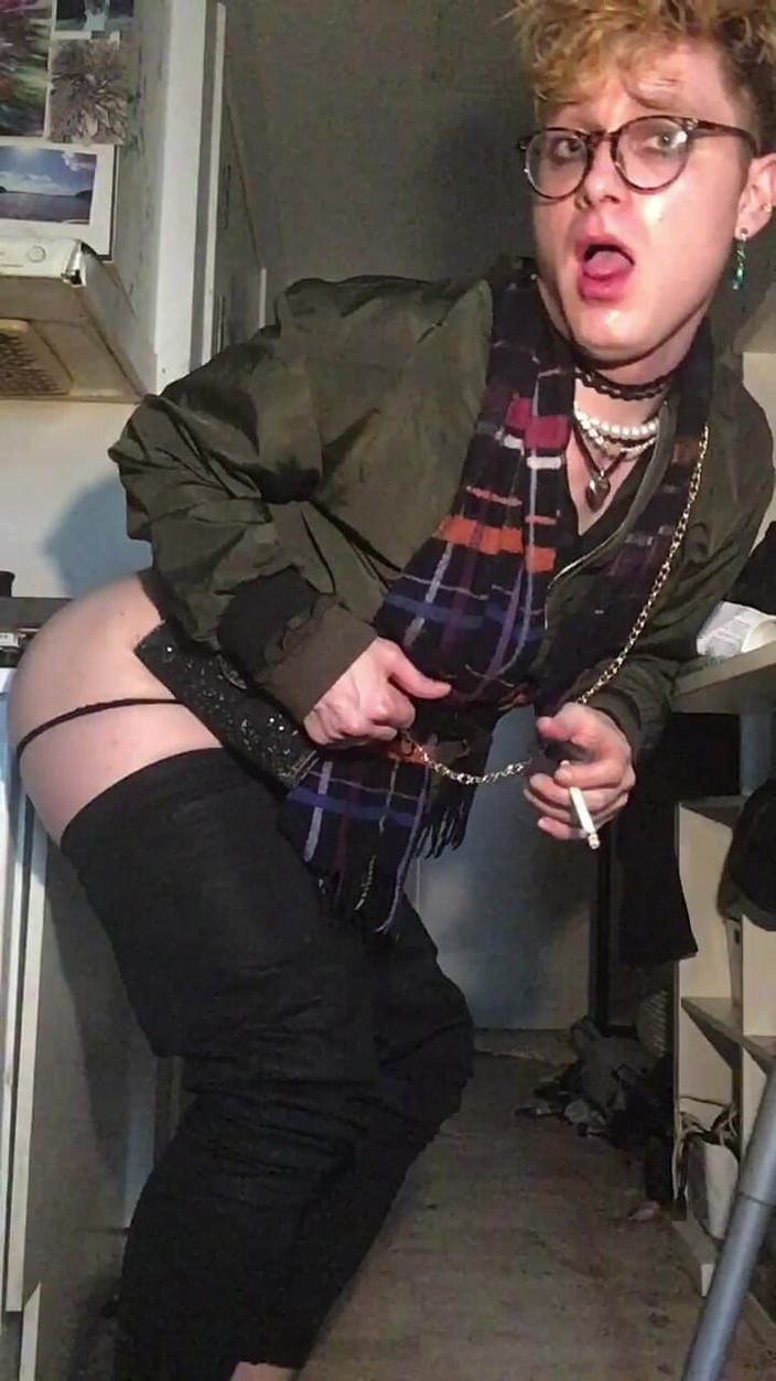 Sissy Cindy Slut: Sissy holka se baví