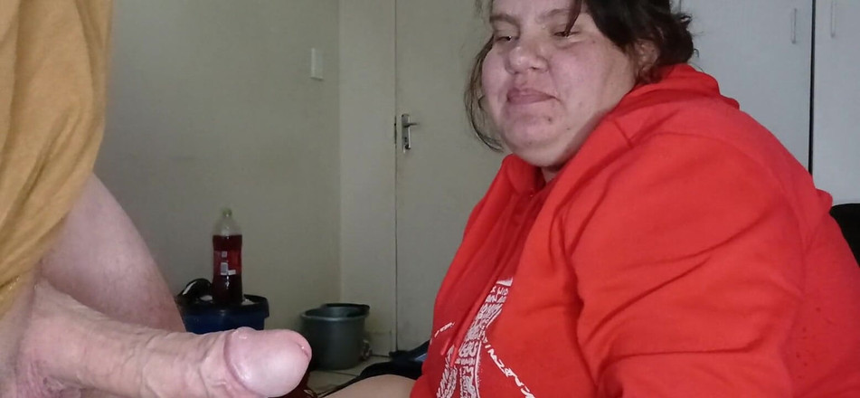 BBWLOVERS: Товстушка мамка смокче великий білий член