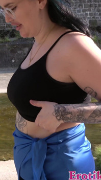 Curve Tatuaj Dolofane Germane Futute Pe Stradă