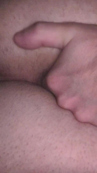 Sesión intensa de masturbación con lubricante