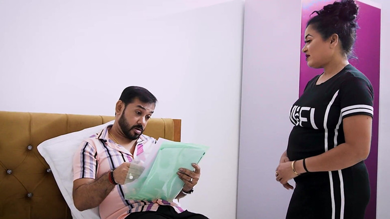 Queen star Desi: A Office Boss Fucking with His Lady Collegue for Promotion...