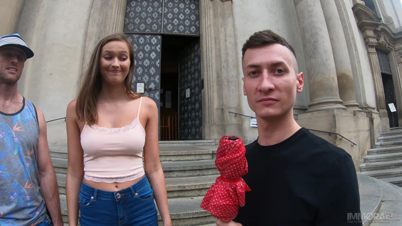 Immoral Live: Стейсі Круз спокушає зятя свого вітчима!