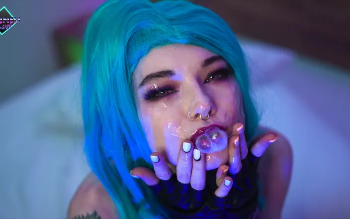 Karneli Bandi: Hottie babe Jinx has big dildo fun. Karneli Bandi