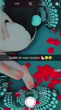 อยู่บ้านเดียว แล้วกลับมาโชว์หีสดๆ บนแชท Snap