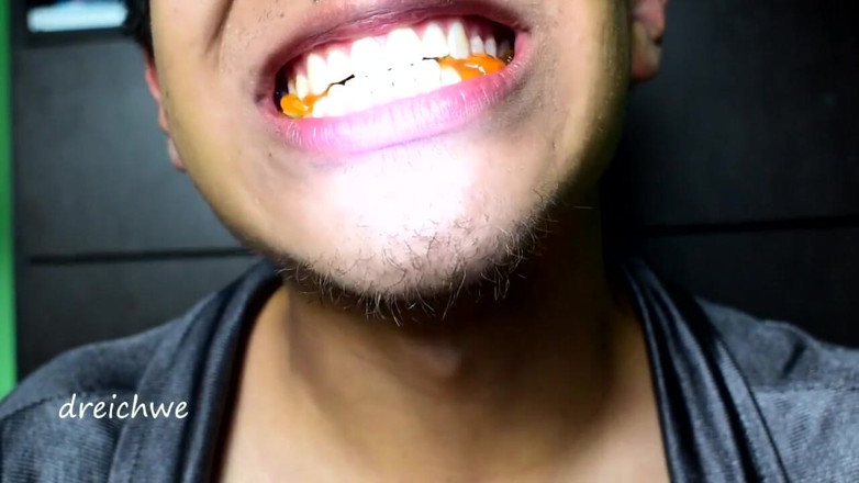 Dreichwe: Memakan beruang gummy