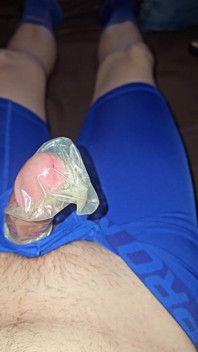I wank and cum inside a condom while I wear my Blue Nike pro spandex underwear