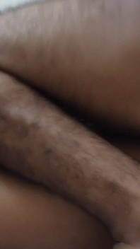 Bhabhi mũm mĩm được đụ mạnh bởi chàng trai địa phương