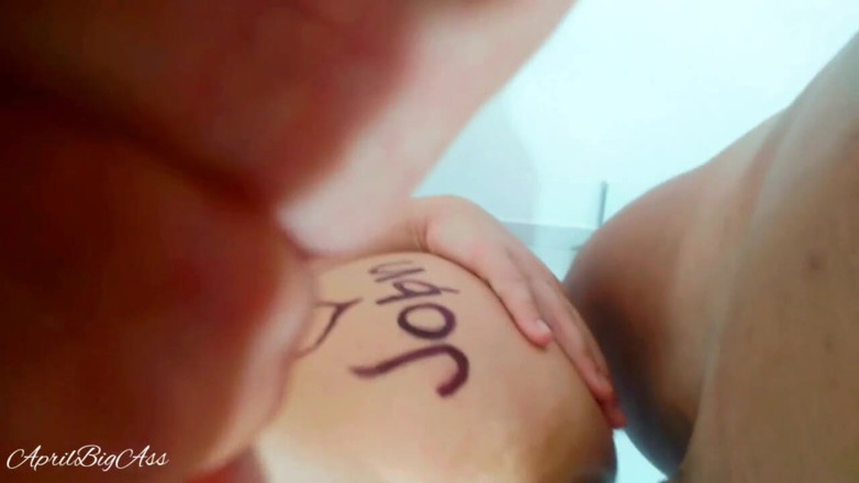 April BigAss: Gât adânc, futai anal și înghițire de spermă
