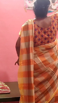 継母の巨乳とマンコを弄んでセックス