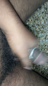Ma copine desi se fait lécher la chatte en s’embrassant